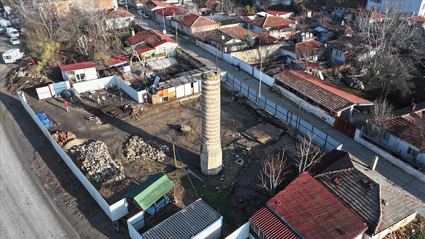 Edirne'de günümüze sadece minaresinin yarısı ulaşan Şeyh Şüceaddin Camisi restore ediliyor