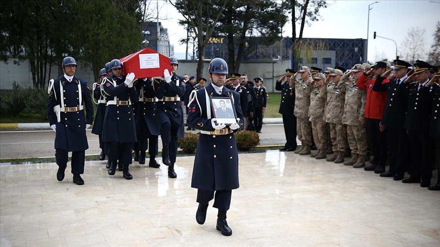 Duruşma salonundaki silahlı saldırıda şehit olan Uzman Çavuş Yaşar için Bursa'da tören düzenlendi