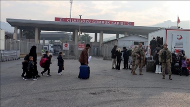 Syrians in Türkiye continue returning to their homeland after fall of Assad regime