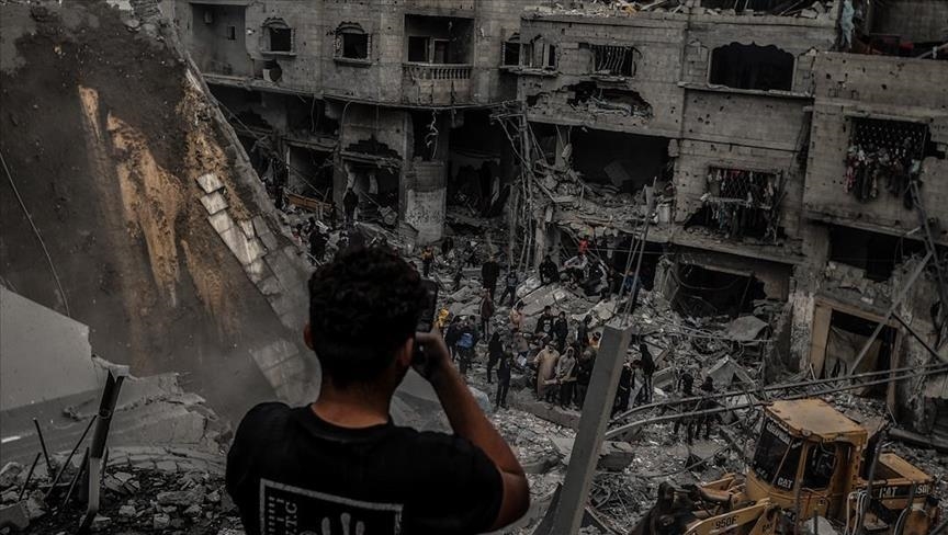 "دمار وأشلاء".. شهادات ناجين من قصف إسرائيل لمركز إيواء جنوب غزة (تقرير)