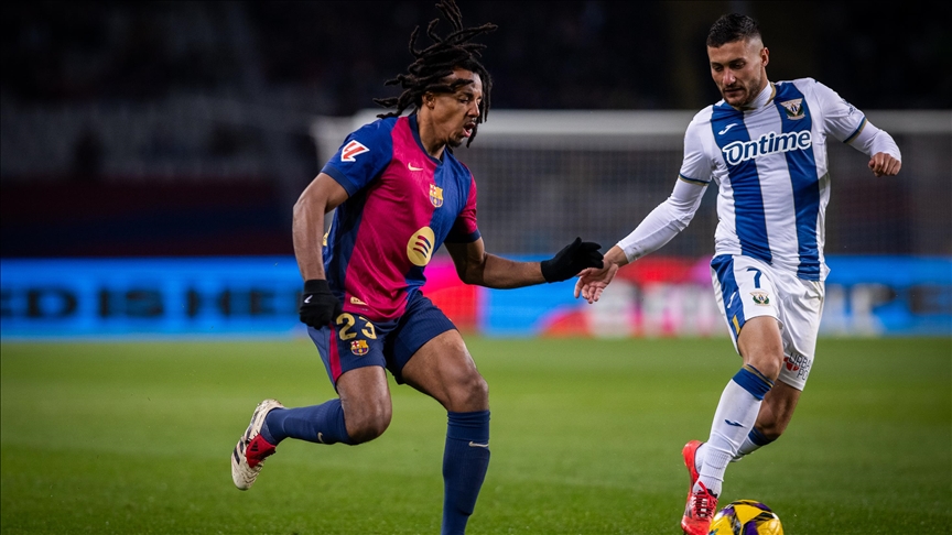قدم.. ليغانيس يفجر مفاجأة ويهزم برشلونة في عقر داره