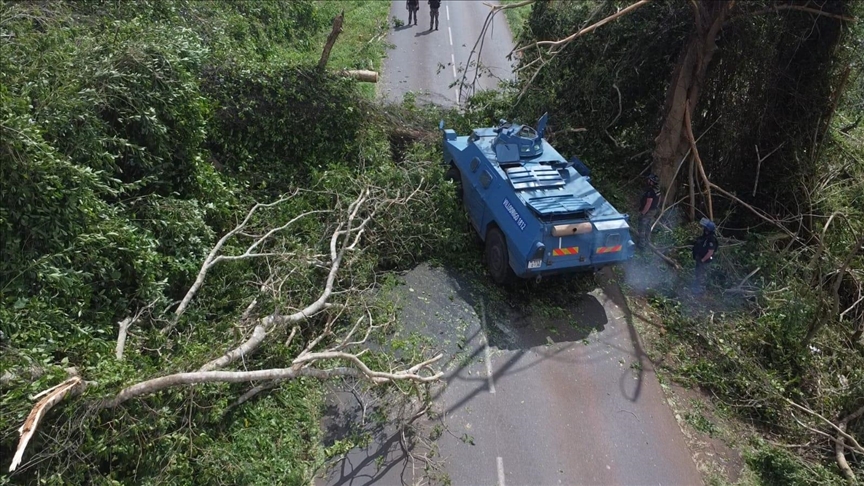 Mayotte officials rush aid to cyclone victims as death toll rises