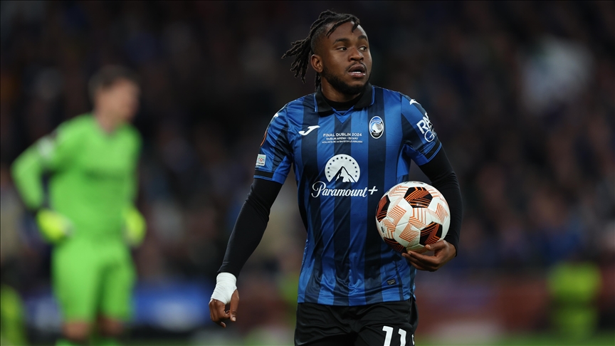 Ademola Lookman wins 2024 African footballer of the year award Ademola Lookman wins 2024 African footballer of the year award