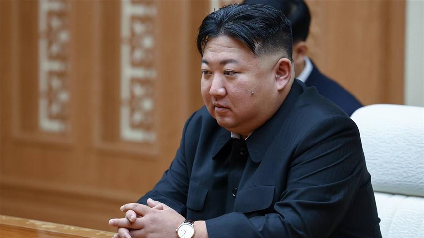 North Korean leader pays tribute to his late father