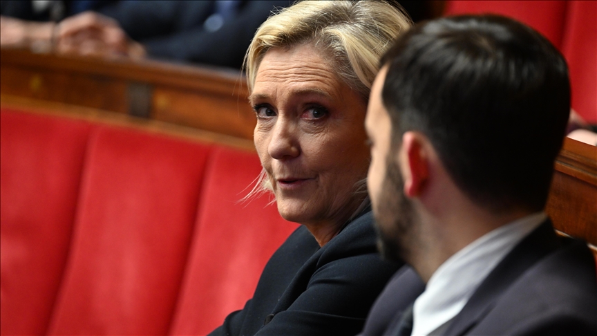 France : Marine Le Pen dit se "préparer à une présidentielle anticipée" en cas de démission d'Emmanuel Macron