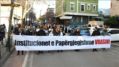 Shqipëri, mbahet protestë për “sigurinë e fëmijëve”