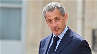 Fransa'da "telekulak" davasında Sarkozy'nin 1 yıl ev hapsi cezası onandı