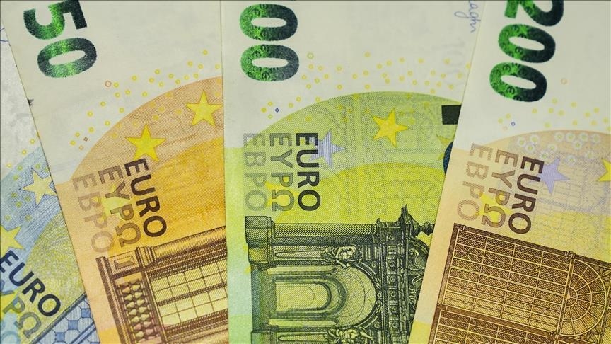 La France envisage de lever 300 milliards d'euros d'emprunts en 2025
