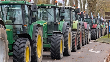 Mercosur : des agriculteurs manifestent devant le Parlement européen à Strasbourg