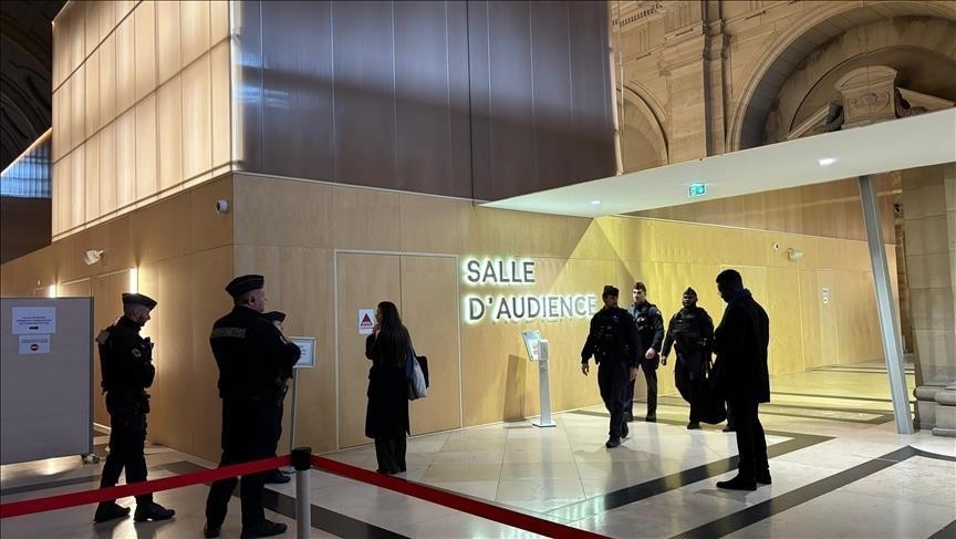 Procès Samuel Paty: Jusqu’à 16 ans de prison contre deux des prévenus