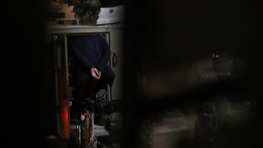 Israeli army rounds up 6 more Palestinians in West Bank raids