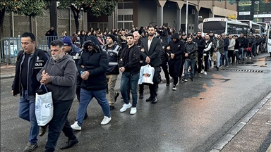 Mersin'deki "Zincir" operasyonunda yakalanan 114 şüpheli adliyeye sevk edildi