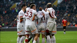 Kayserispor deplasmanından farklı galibiyetle dönen Galatasaray, zirvede puan farkını açtı