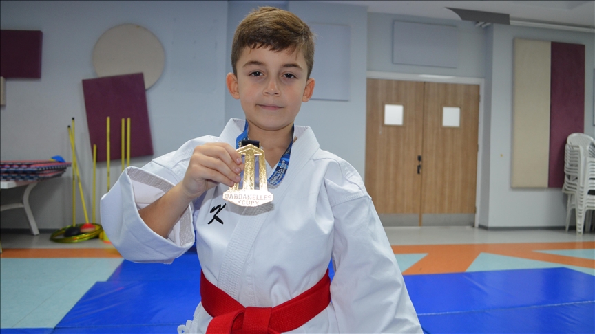 Minik karateci, olimpiyat madalyalı Eray Şamdan'ın izinden gitmek istiyor
