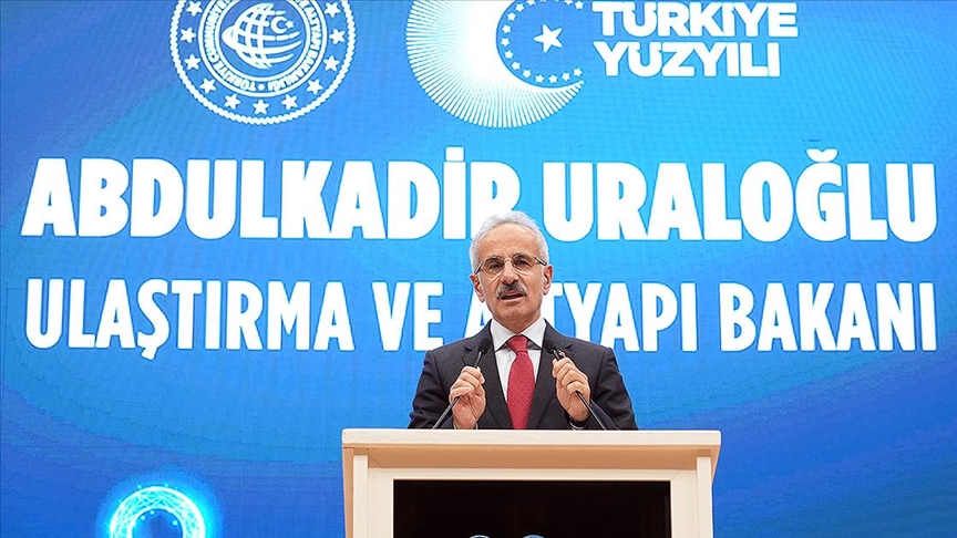 Bakan Uraloğlu: Ulaştırma ve haberleşme alanındaki ilişkilerimizle Suriye'nin normalleşmesi daha hızlı temin edilecektir