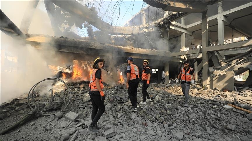 شمال غزة يباد.. حرائق بمنازل في جباليا جراء قصف إسرائيلي