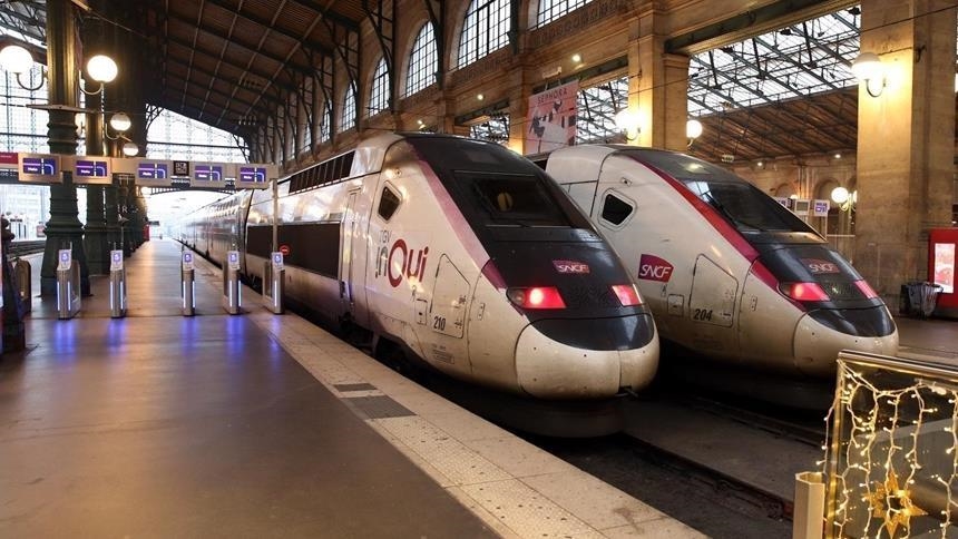 France : Un conducteur de TGV se suicide le soir de Noël, le trafic perturbé