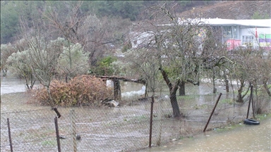 Muğla'da sağanak nedeniyle tarım arazileri sular altında kaldı