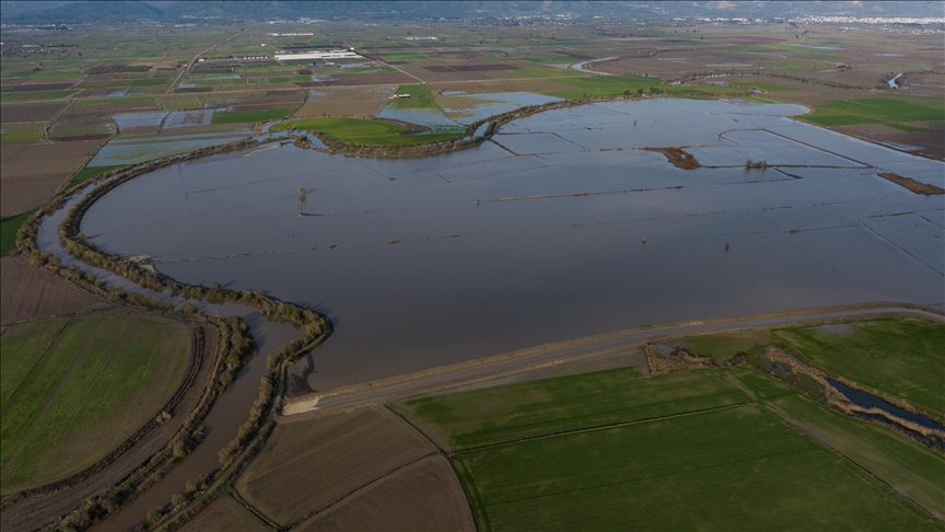 Büyük Menderes Nehri'nde taşkınlar yaşandı