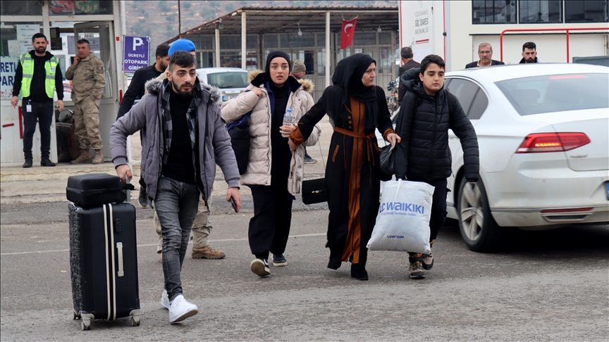 Suriyelilerin Hatay ve Kilis'teki sınır kapılarından ülkelerine dönüşü  sürüyor