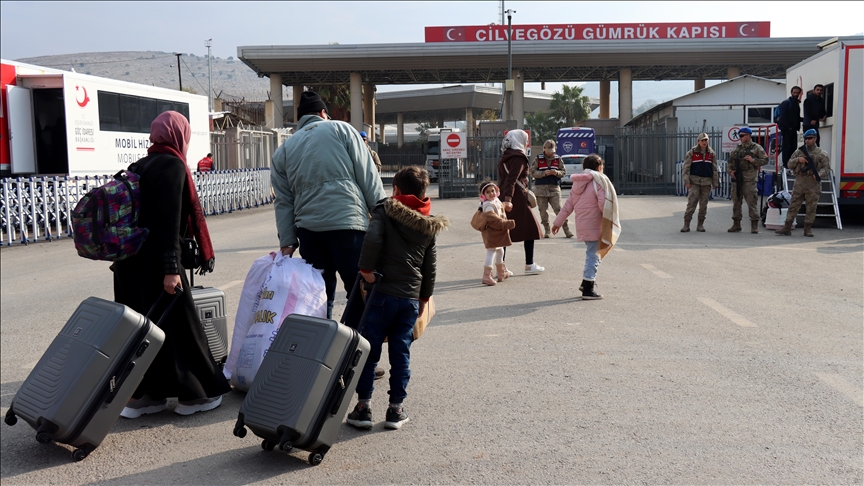 Over 50,000 Syrians return home from neighboring countries over last 3 weeks: UN