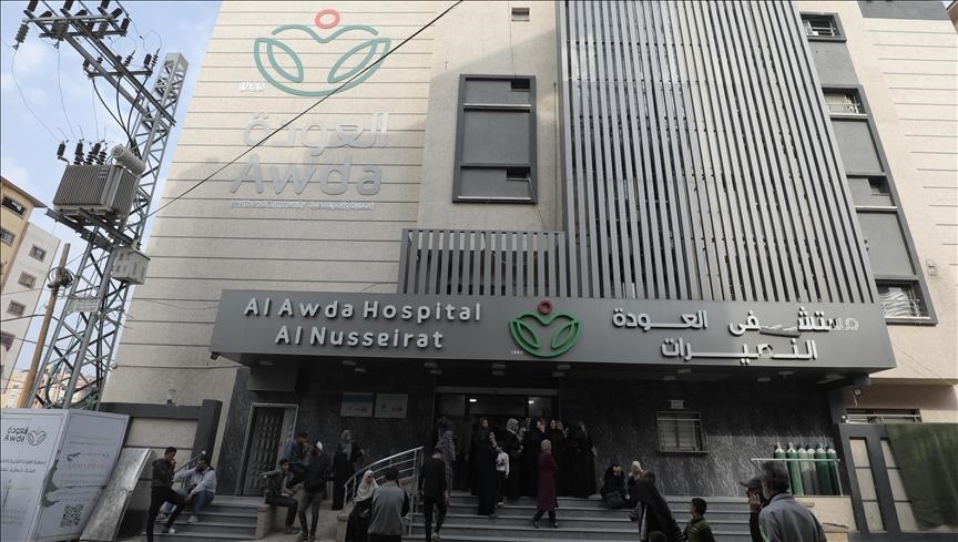 غزة تباد.. إصابة مدير مشفى العودة و6 كوادر طبية بتفجيرات إسرائيلية