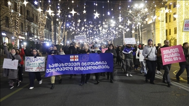 Gjeorgji, vazhdojnë në ditën e 28-të protestat për pezullimin e bisedimeve me BE-në