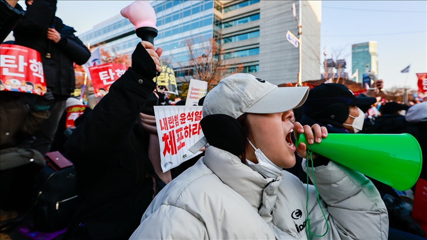 Political turmoil pushes South Korean won to 16-year low