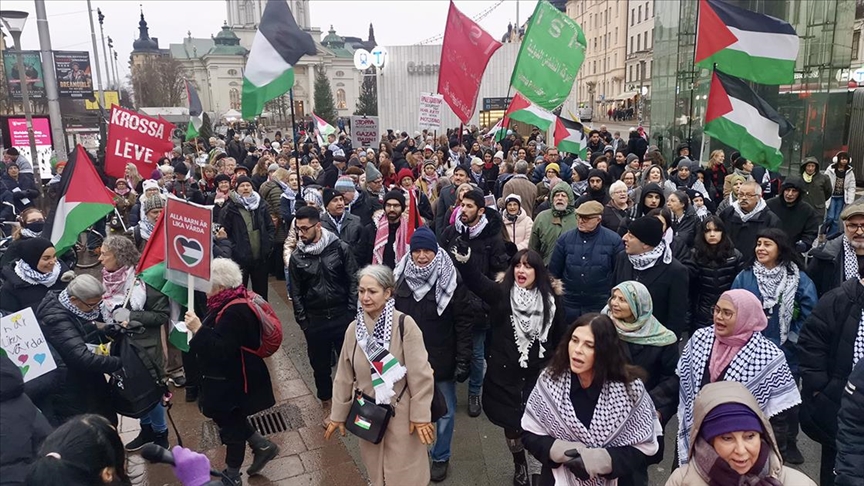 İsveç'te, İsrail'in Gazze ve Lübnan'a saldırıları protesto edildi