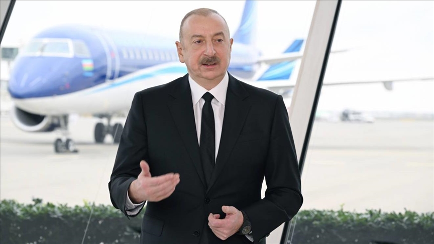 Президент Азербайджана: Самолет AZAL был приведен в неуправляемое состояние средствами РЭБ