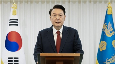 South Korean investigators seek arrest warrant for impeached President Yoon Suk Yeol