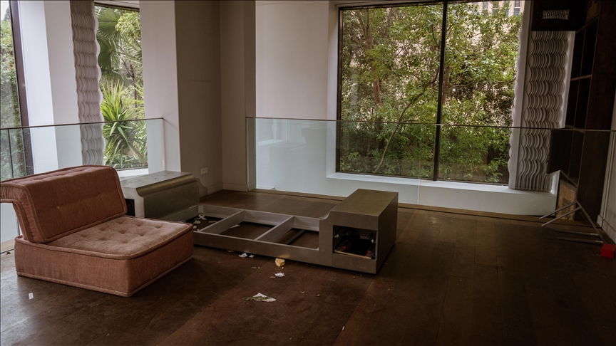 Anadolu captures images of Assad family’s luxurious mansion in Damascus after regime’s fall