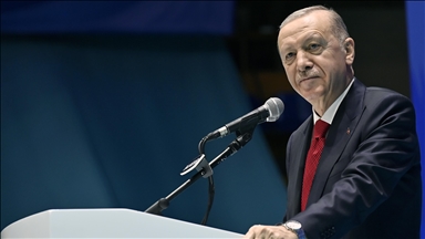 Cumhurbaşkanı Erdoğan: Aziz milletimize hizmet yolunda, 2024 yılında da durmadan, dinlenmeden aşkla çalıştık