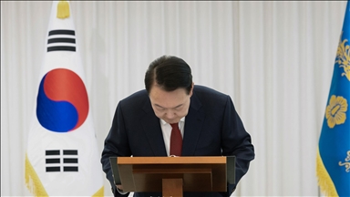 Yoon Suk Yeol becomes 1st S.Korean president to face arrest warrant