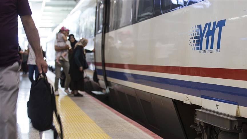 İndirimli seyahat ve kargo hizmetlerinden 2024’te 1 milyondan fazla emekli yararlandı