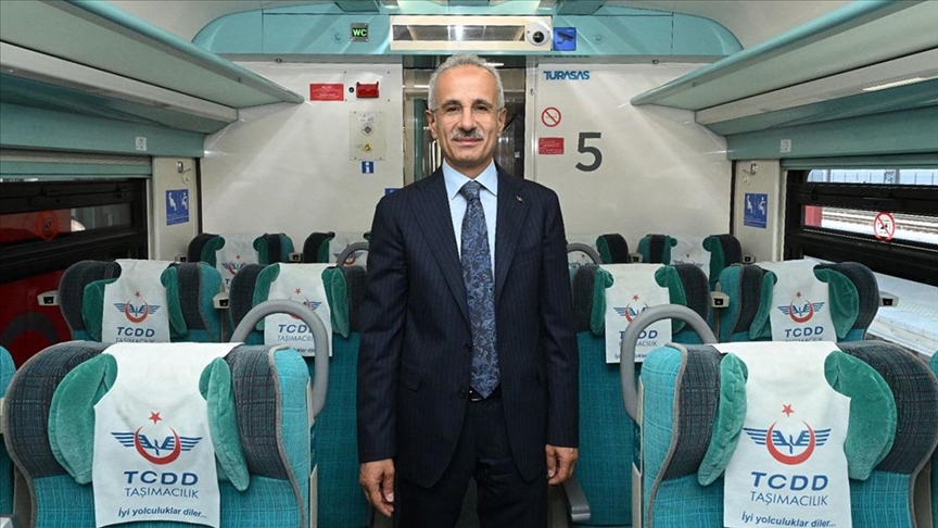 İndirimli seyahat ve kargo hizmetlerinden 2024'te 1 milyondan fazla emekli yararlandı