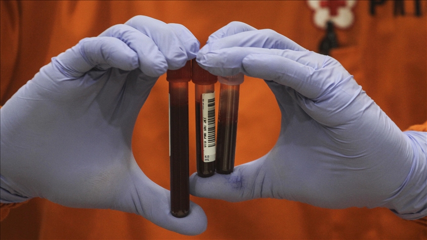 Palestinians donate 3,000 blood units for victims of Israeli war on Gaza