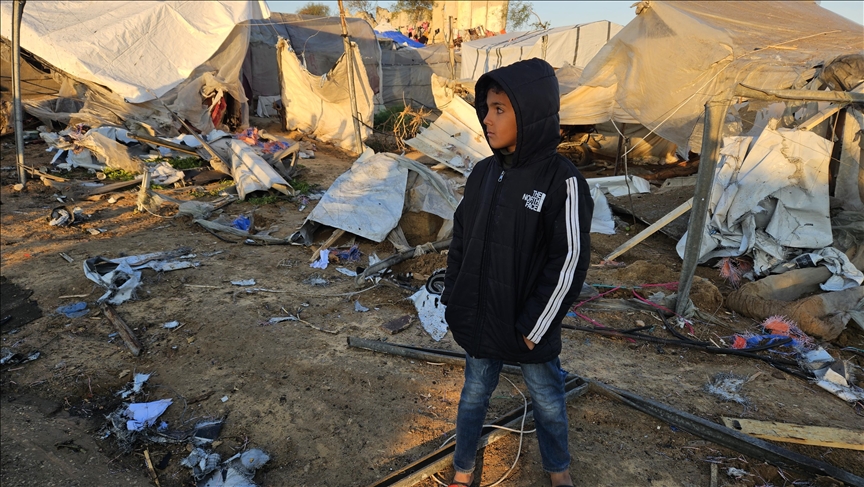 Gaza : une frappe aérienne israélienne sur des tentes fait 11 morts parmi les Palestiniens