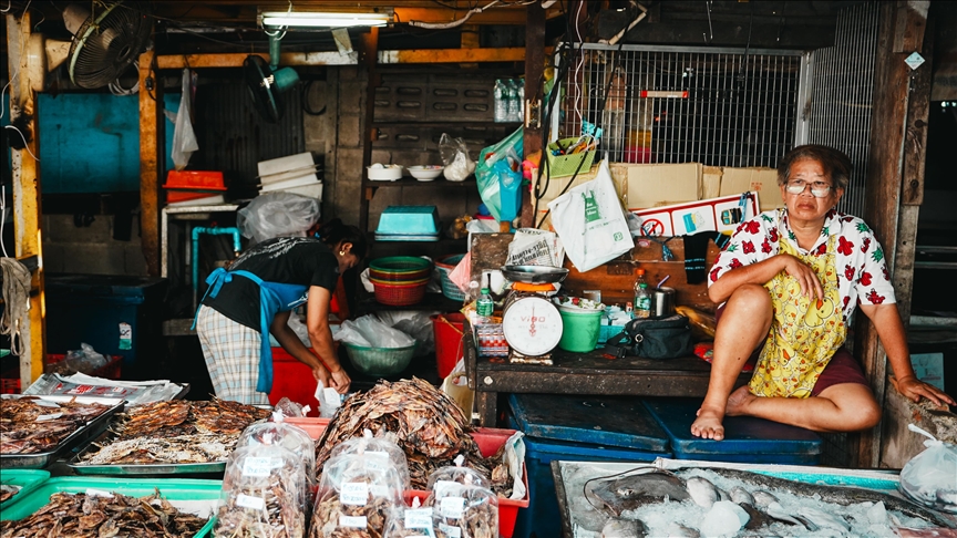 Amid tensions, Taiwanese leader seeks ease in tourism with China