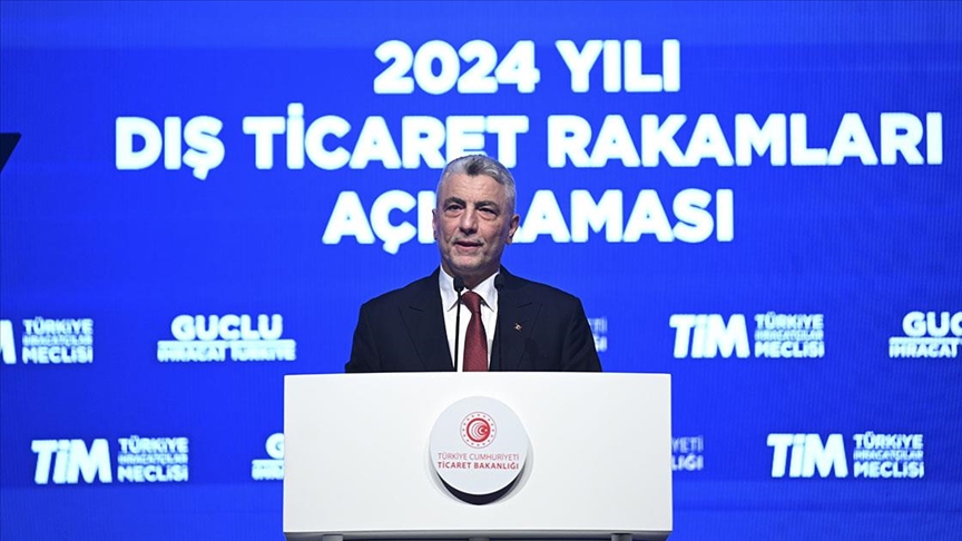 Ticaret Bakanı Bolat: Türkiye, aylık mal ihracatında son 12 ayın 7'sinde Cumhuriyet tarihinin rekorunu kırmıştır