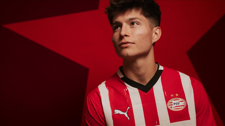 Esmir Bajraktarević u PSV Eindhovenu do 2029.