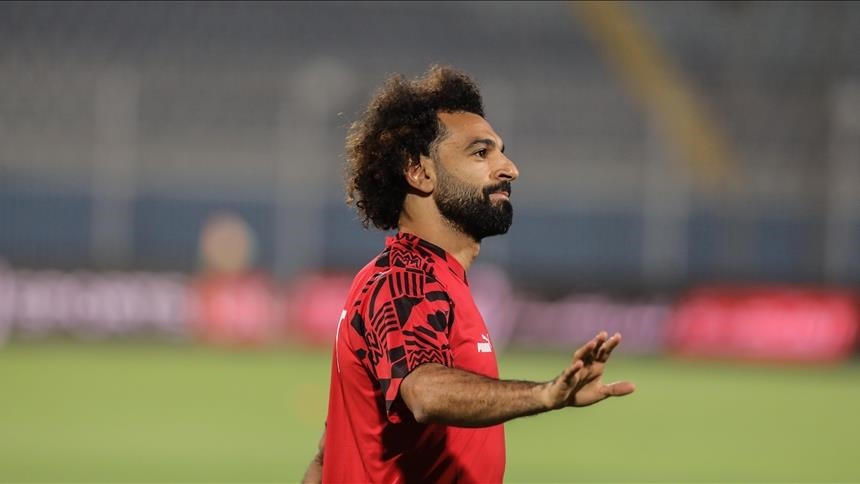 قدم.. محمد صلاح يثير الجدل مجددا بشأن مستقبله مع ليفربول