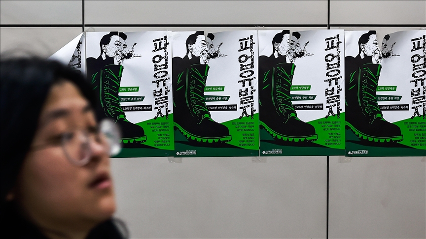 South Korean investigators suspend execution of arrest warrant for President Yoon South Korean investigators suspend execution of arrest warrant for President Yoon