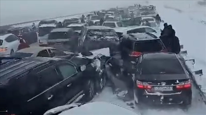 В Казахстане произошло массовое ДТП с участием около 95 автомобилей