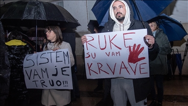 Na protestu ispred Vlade Crne Gore zatražene ostavke zbog masakra na Cetinju