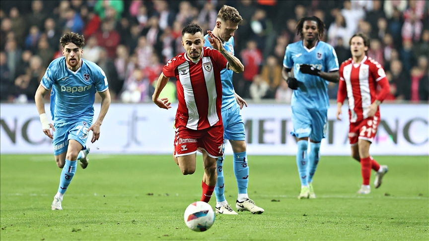 Samsunspor, Trabzonspor'u mağlup etti Samsunspor, Trabzonspor'u mağlup etti