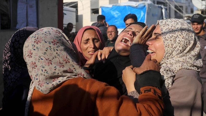 غزة تباد.. مقتل 30 فلسطينيا وفقدان 14 آخرين في قصف إسرائيلي