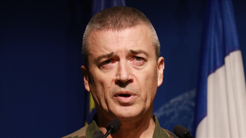 Lebanese, French army chiefs discuss military cooperation