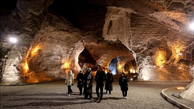 Iğdır'daki Tuz Terapi Merkezi kış aylarında da turistleri ağırlıyor