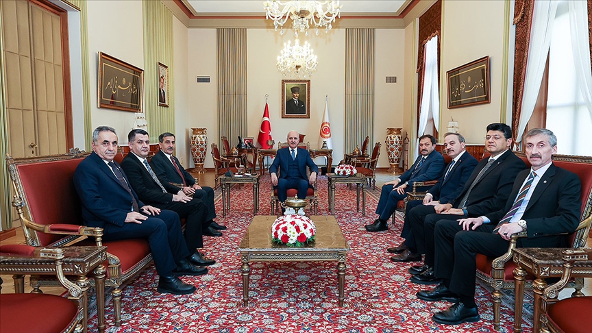 TBMM Başkanı Kurtulmuş, Türkiye Kamu-Sen Genel Başkanı Önder Kahveci'yi kabul etti